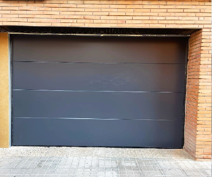 PUERTA DE GARAJE SECCIONAL EN ZARAGOZA