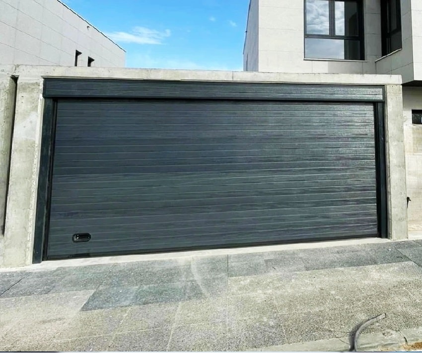 PUERTA GARAJE ZARAGOZA