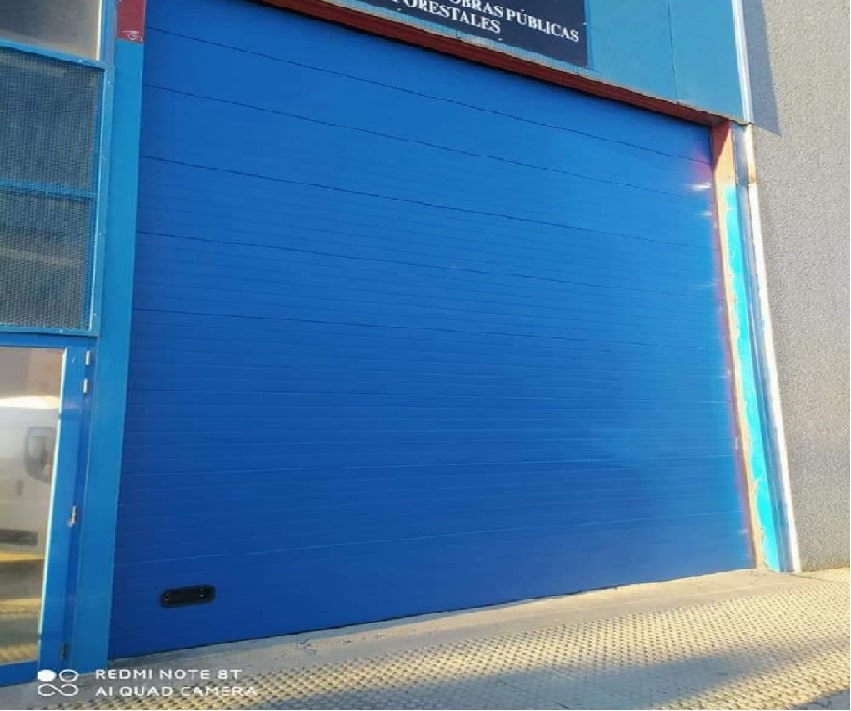 Puerta industrial en Teruel